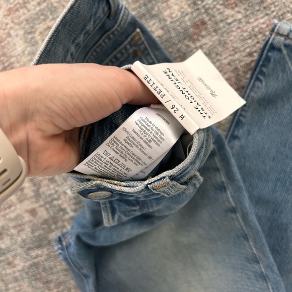 Madewell The Petite Longline Straight Jean in Atlin - Picture 3 of 6